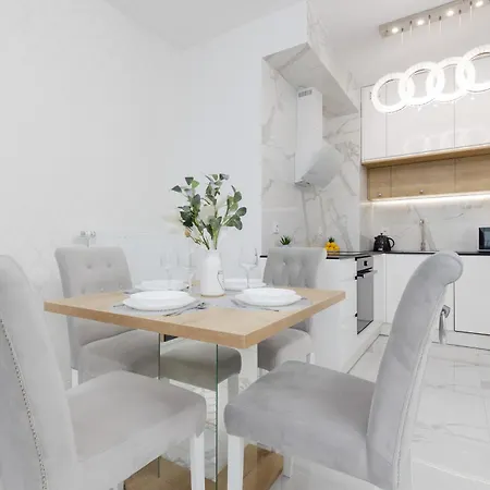 Praga Arte Apartments With Parking & Balcony By Noclegi Renters Varsovia Exterior foto